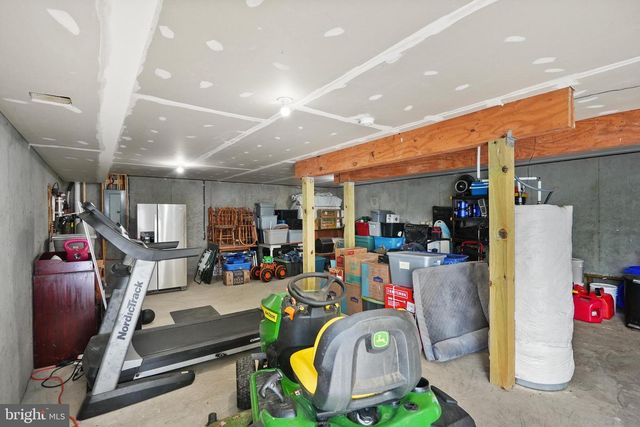 735 SUNSET VILLAGE RD, Front Royal, VA 22630