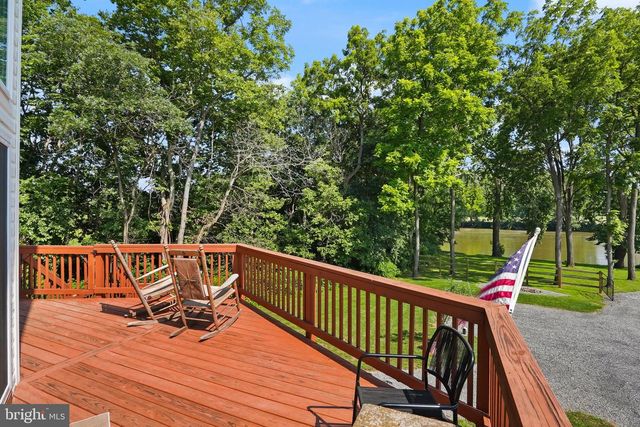 735 SUNSET VILLAGE RD, Front Royal, VA 22630