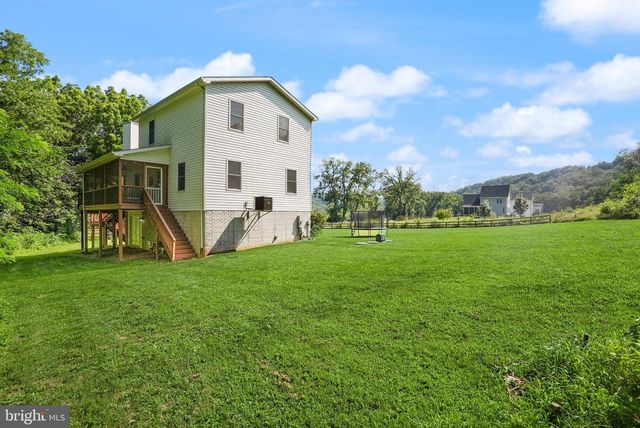 735 SUNSET VILLAGE RD, Front Royal, VA 22630