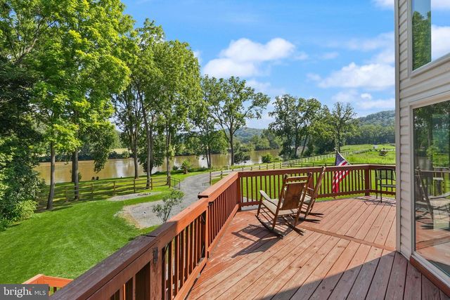 735 SUNSET VILLAGE RD, Front Royal, VA 22630