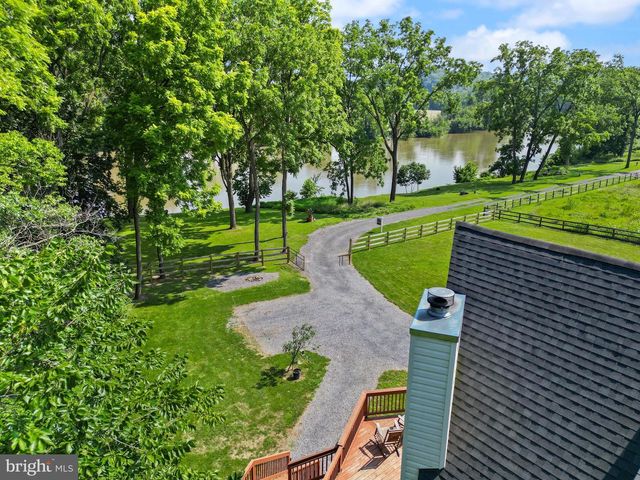 735 SUNSET VILLAGE RD, Front Royal, VA 22630