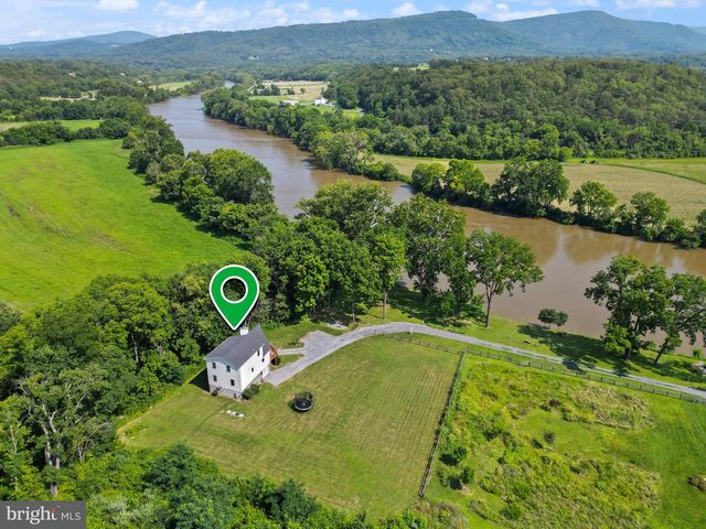 735 SUNSET VILLAGE RD, Front Royal, VA 22630