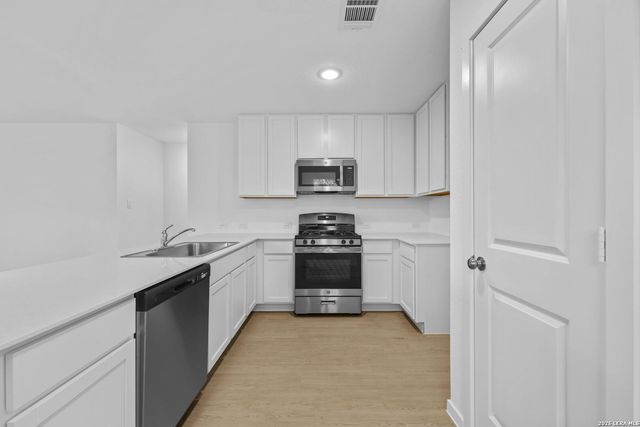14916 Warwick Shire, San Antonio, TX 78254