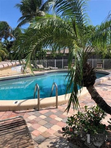 736 NE 13TH Court 17, Fort Lauderdale, FL 33304