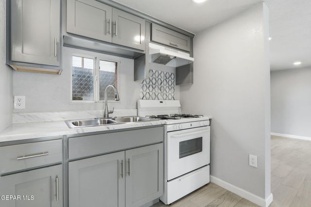 593 MYRA Street, El Paso, TX 79915