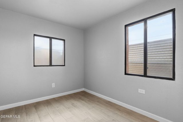 593 MYRA Street, El Paso, TX 79915