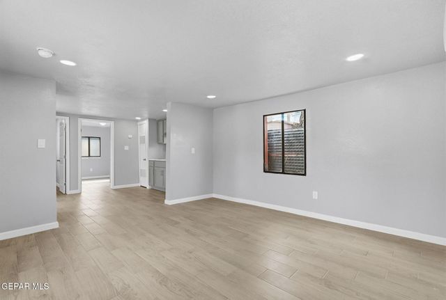 593 MYRA Street, El Paso, TX 79915