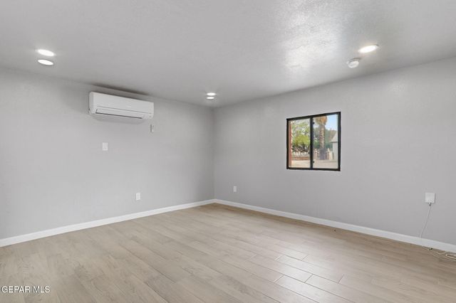593 MYRA Street, El Paso, TX 79915