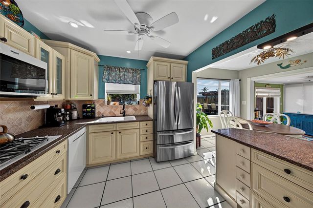 40 SW 9th Court, Pompano Beach, FL 33060