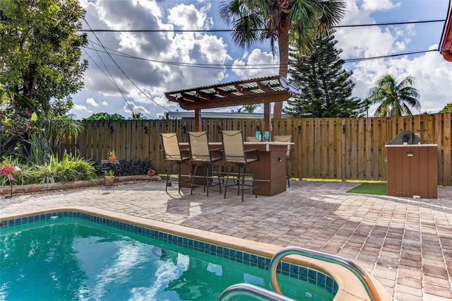 40 SW 9th Court, Pompano Beach, FL 33060