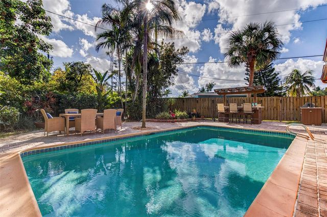 40 SW 9th Court, Pompano Beach, FL 33060