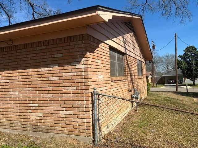 1423 Auburn Drive, Longview, TX 75601