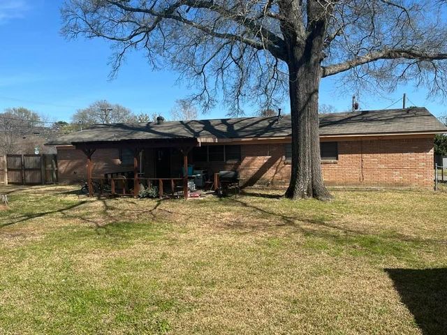 1423 Auburn Drive, Longview, TX 75601