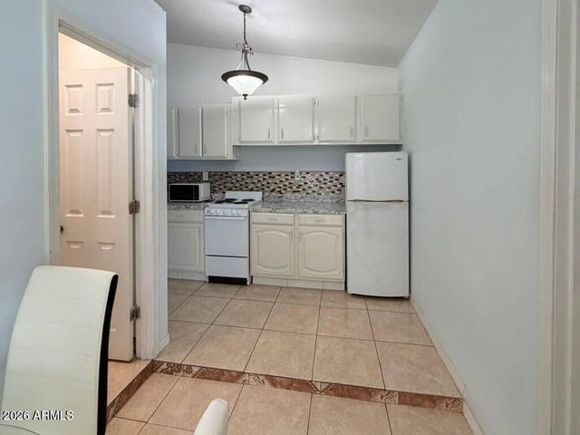 2923 W Keim Drive Studio, Phoenix, AZ 85017
