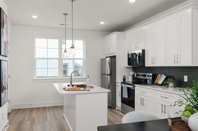 700 N DuPont Ave Unit 208, Madison, TN 37115