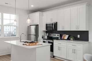 700 N DuPont Ave Unit 208, Madison, TN 37115