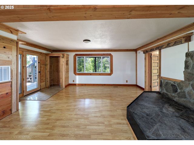 28080 S MOONRIDGE Rd, Colton, OR 97017