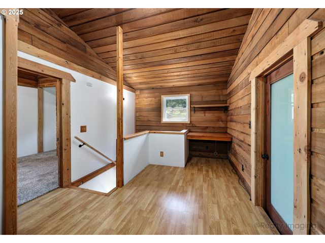 28080 S MOONRIDGE Rd, Colton, OR 97017