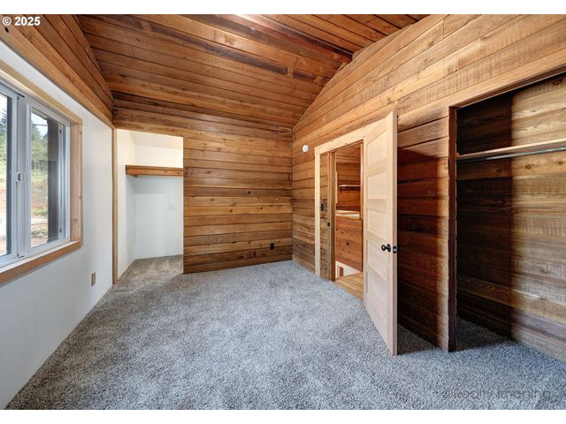 28080 S MOONRIDGE Rd, Colton, OR 97017
