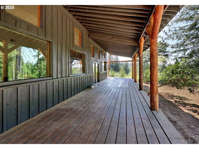 28080 S MOONRIDGE Rd, Colton, OR 97017