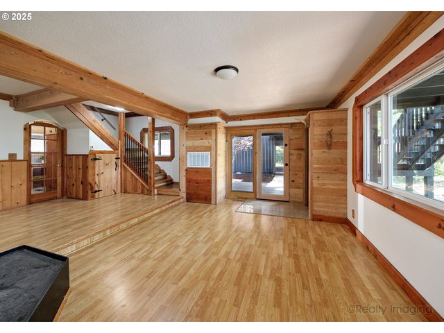 28080 S MOONRIDGE Rd, Colton, OR 97017