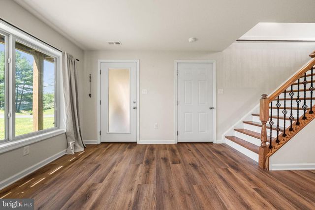 118 EVERGREEN CT, Bentonville, VA 22610