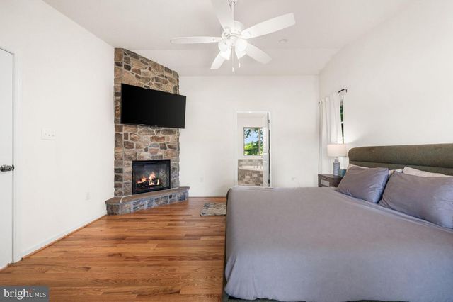 118 EVERGREEN CT, Bentonville, VA 22610