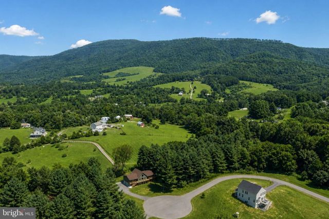 118 EVERGREEN CT, Bentonville, VA 22610