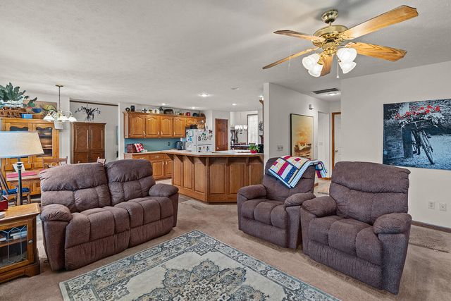 3379 S Woodstock Avenue, Springfield, MO 65809