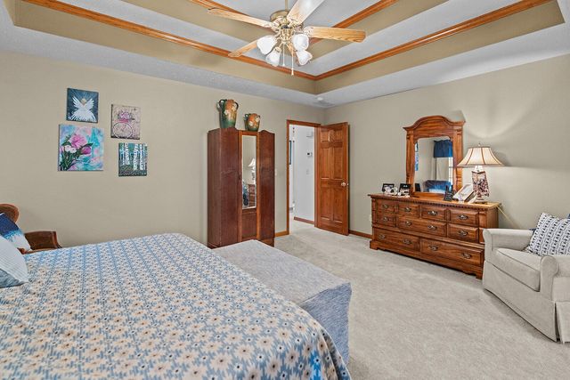 3379 S Woodstock Avenue, Springfield, MO 65809