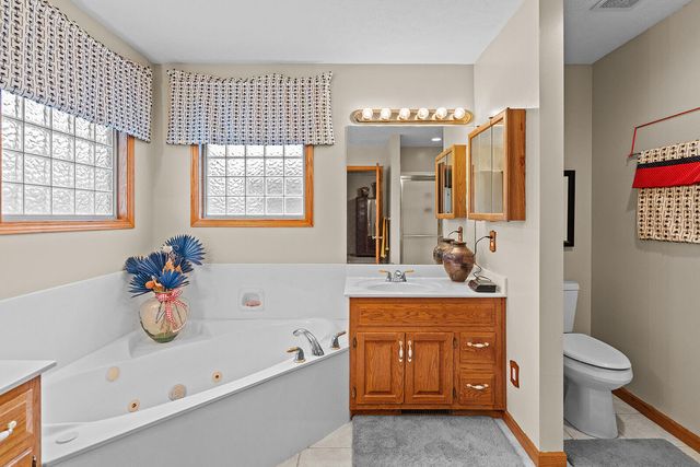3379 S Woodstock Avenue, Springfield, MO 65809