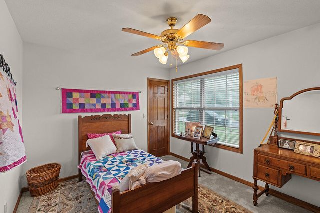 3379 S Woodstock Avenue, Springfield, MO 65809