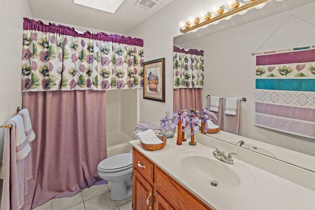 3379 S Woodstock Avenue, Springfield, MO 65809