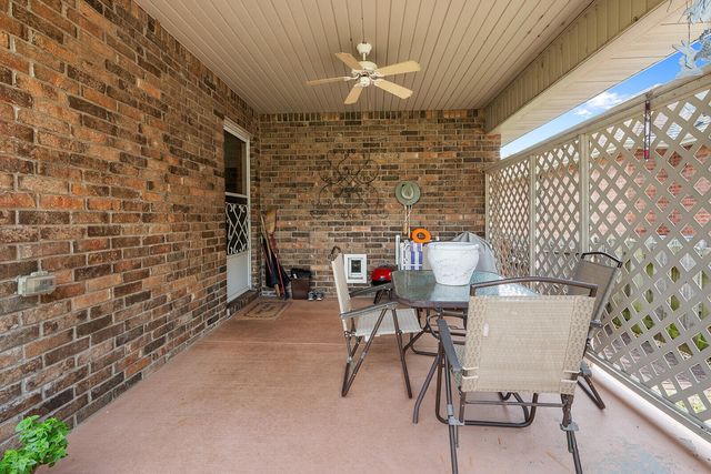 3379 S Woodstock Avenue, Springfield, MO 65809