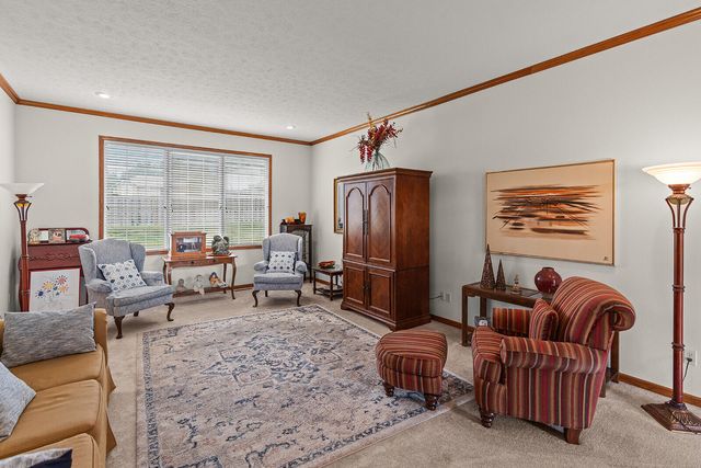 3379 S Woodstock Avenue, Springfield, MO 65809