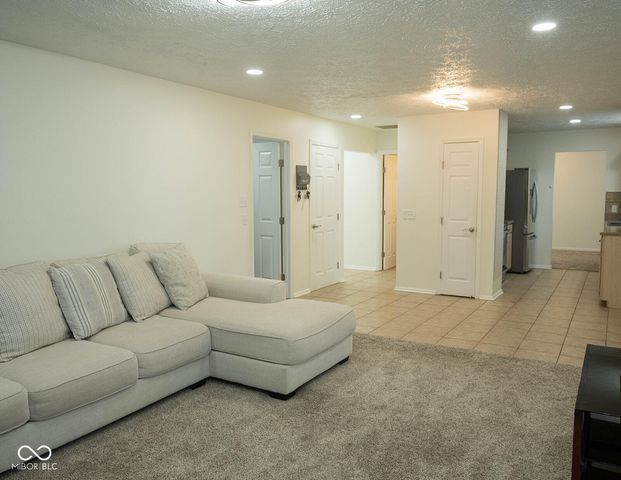 8898 Torrance Place, Fishers, IN 46038