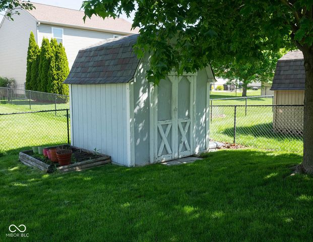 8898 Torrance Place, Fishers, IN 46038
