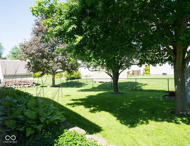 8898 Torrance Place, Fishers, IN 46038