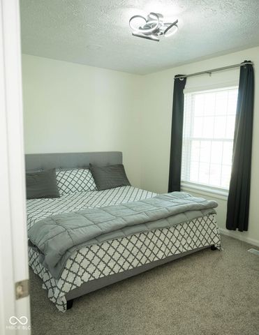 8898 Torrance Place, Fishers, IN 46038