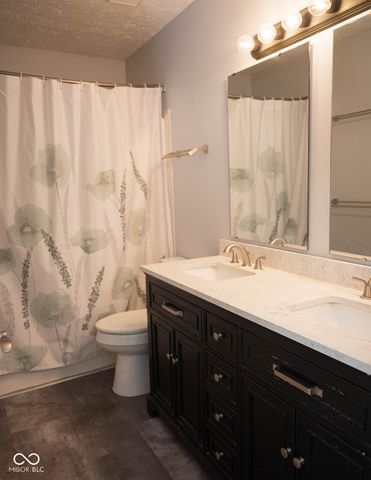 8898 Torrance Place, Fishers, IN 46038