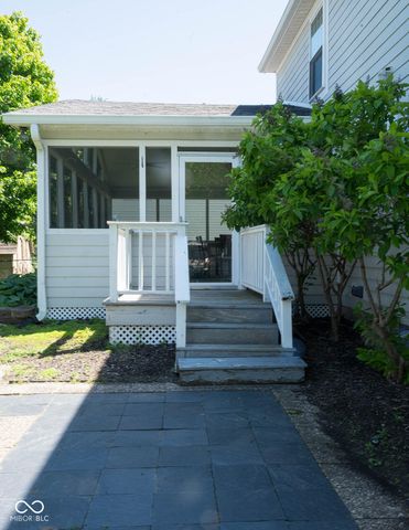 8898 Torrance Place, Fishers, IN 46038
