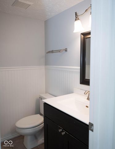 8898 Torrance Place, Fishers, IN 46038