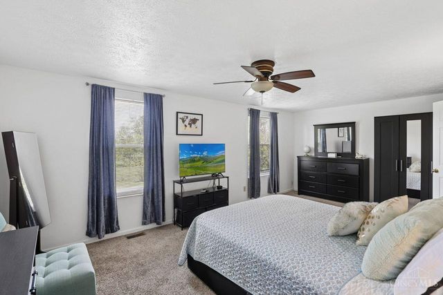 6668 Ashley Court, Mason, OH 45040