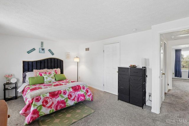 6668 Ashley Court, Mason, OH 45040