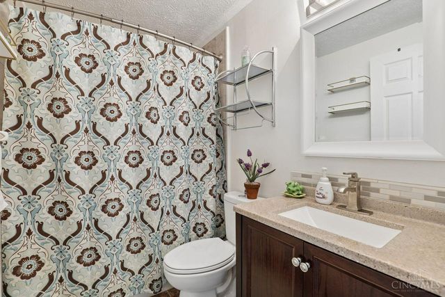 6668 Ashley Court, Mason, OH 45040