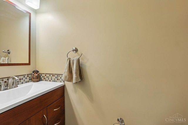 6668 Ashley Court, Mason, OH 45040