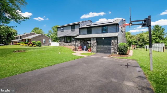 106 CEDARBROOK DR, Southampton, PA 18966