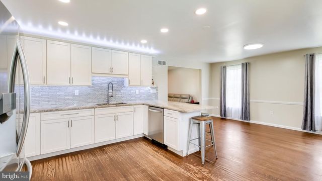 106 CEDARBROOK DR, Southampton, PA 18966