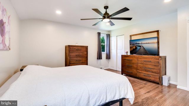 106 CEDARBROOK DR, Southampton, PA 18966