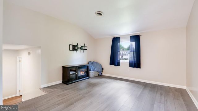 106 CEDARBROOK DR, Southampton, PA 18966